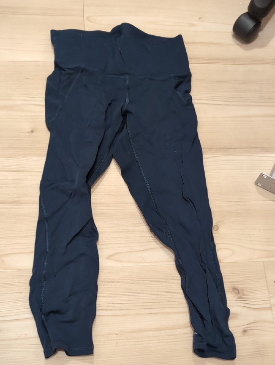 Athleta Pants - Athleta Cropped Deep Navy Performance Leggings